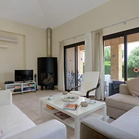 빌라 In Sleeps 4 With Pool Air Con And Wifi